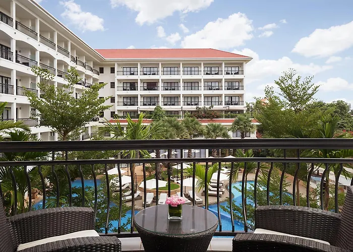 Courtyard By Marriott Hotel