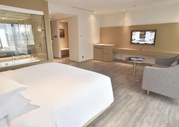 Courtyard By Marriott Hotel