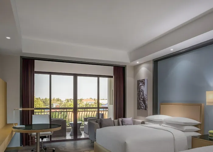 Courtyard By Marriott 5*