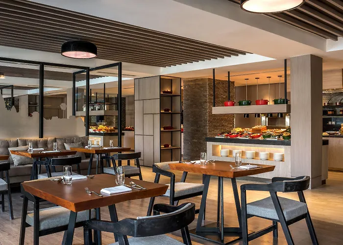 Courtyard By Marriott Hotel 5*